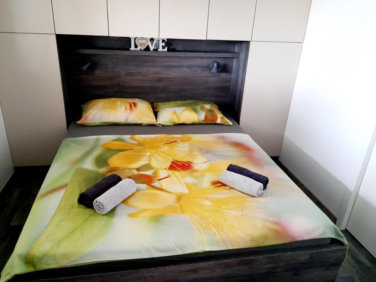 Mobile Home Tina Tisno Kültér fotó