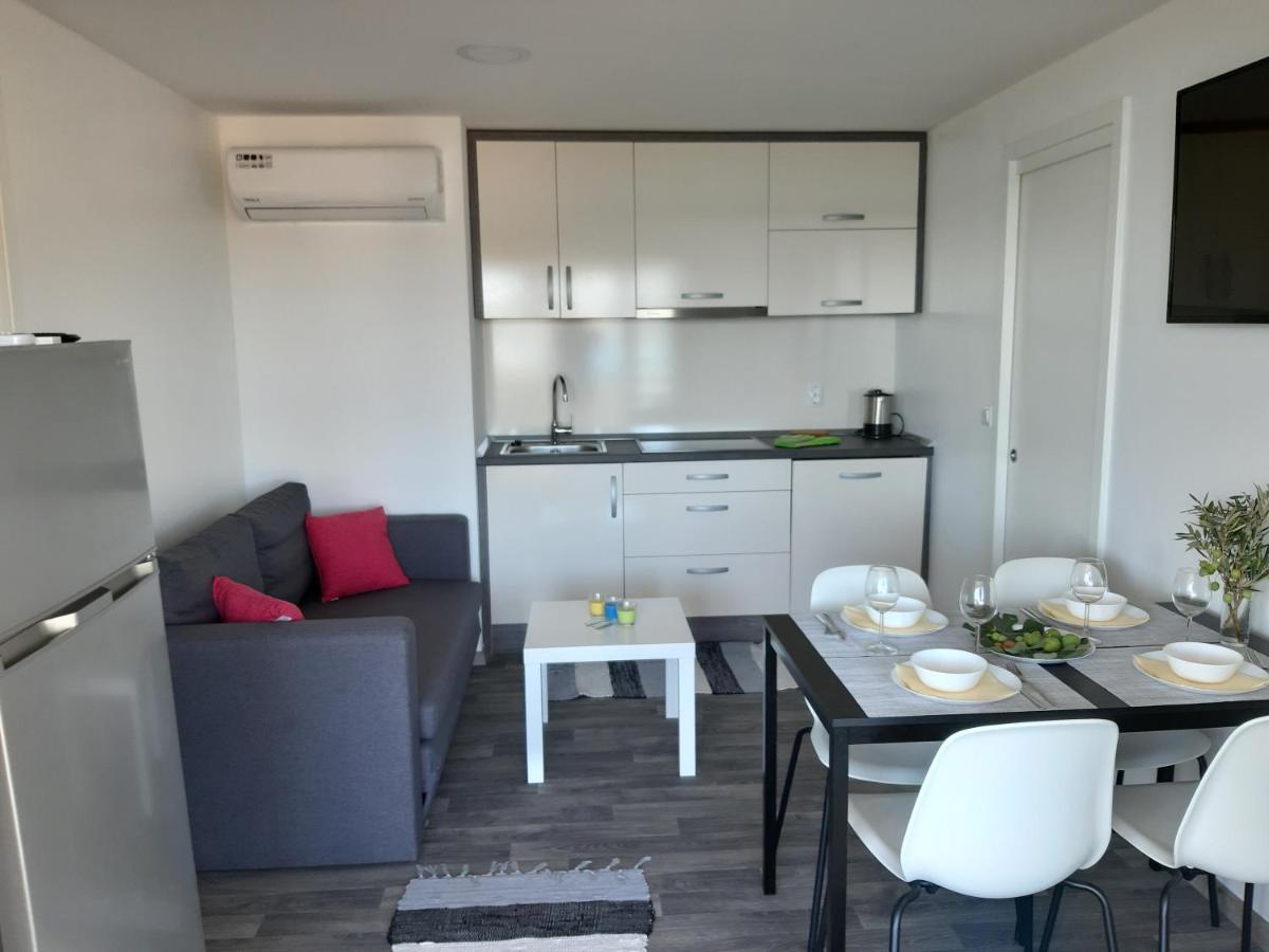 Mobile Home Tina Tisno Kültér fotó